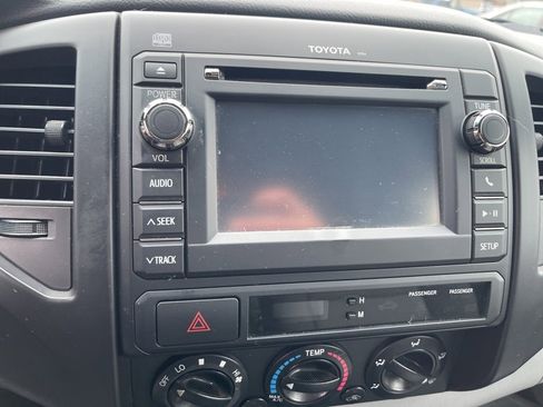 Used 2013 Toyota Tacoma PreRunner image 12