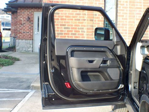 Used 2021 Land Rover Defender 90 S image 19