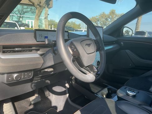 Used 2021 Ford Mustang Mach-E GT image 22