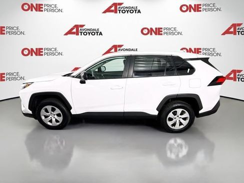 Used 2023 Toyota RAV4 LE AWD/4WD image 5