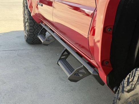Used 2025 Toyota Tacoma TRD Sport AWD/4WD image 10