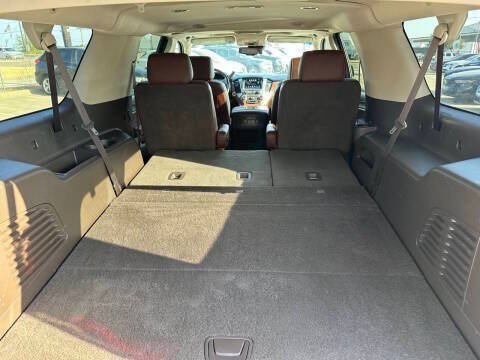 Used 2019 Chevrolet Suburban Premier AWD/4WD image 9