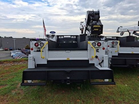 New 2024 Ford F550 XL image 4