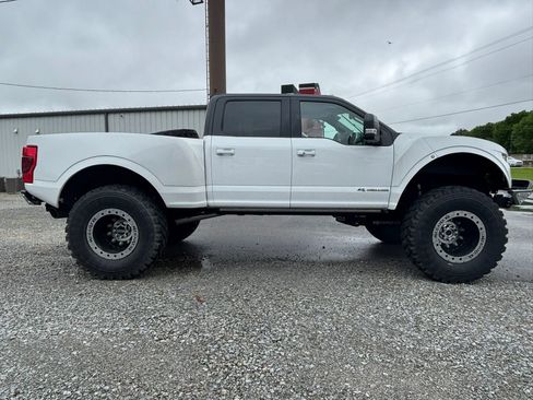 Used 2022 Ford F250 Lariat w/ Lariat Ultimate Package AWD/4WD image 12