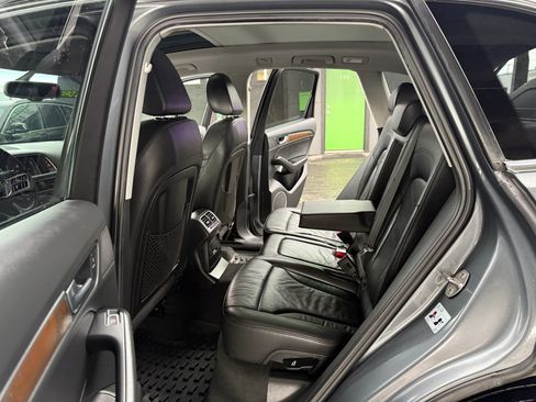 Used 2013 Audi Q5 3.0T Premium Plus w/ Sport Interior Pkg image 16