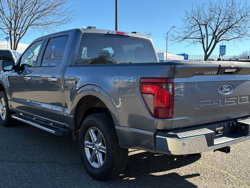 Used 2024 Ford F150 XLT w/ Tow/Haul Package image 7