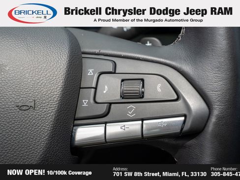 Used 2025 Cadillac XT4 Premium Luxury image 31