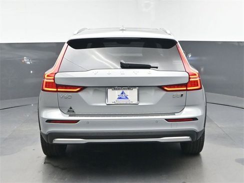New 2026 Volvo V60 B5 Cross Country Plus w/ Protection Package Premier image 7