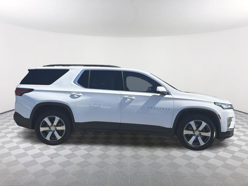 Certified 2023 Chevrolet Traverse LT w/ LT Premium Package FWD image 7