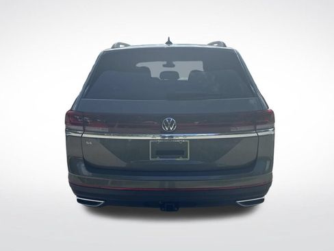 Used 2026 Volkswagen Atlas SE w/ Panoramic Sunroof Package FWD image 7