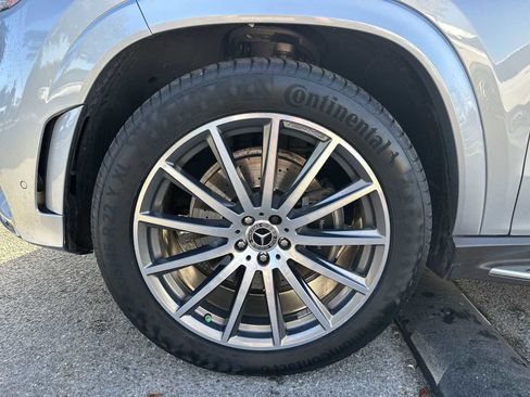 Used 2023 Mercedes-Benz GLS 450 4MATIC image 12