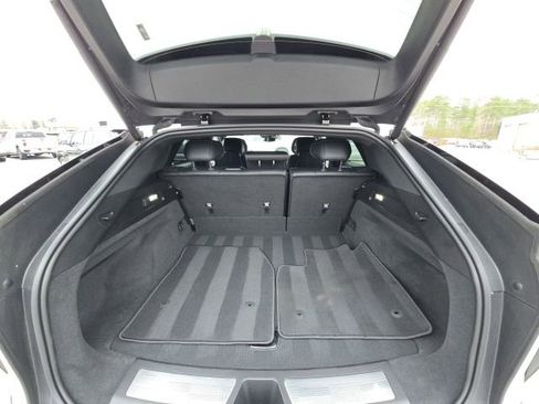 Used 2024 Cadillac Lyriq Luxury image 11