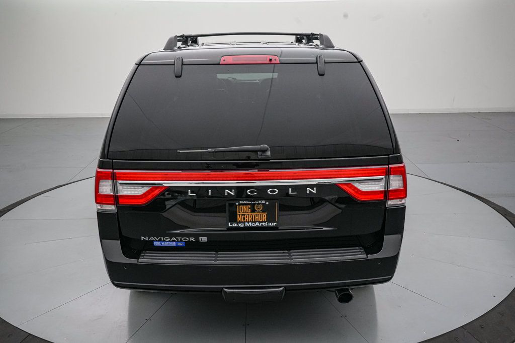 Used 2017 Lincoln Navigator L Reserve AWD/4WD image 5