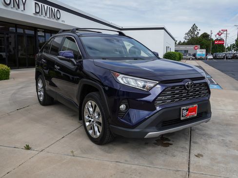 Used 2021 Toyota RAV4 Limited AWD/4WD image 2