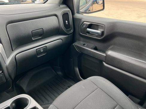 Used 2021 Chevrolet Silverado 1500 Custom Trail Boss w/ LPO, Dark Essentials Package image 11