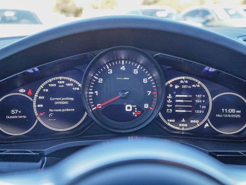 Used 2021 Porsche Cayenne image 13