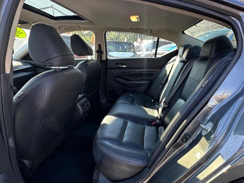 Used 2023 Nissan Altima 2.5 SL FWD image 23