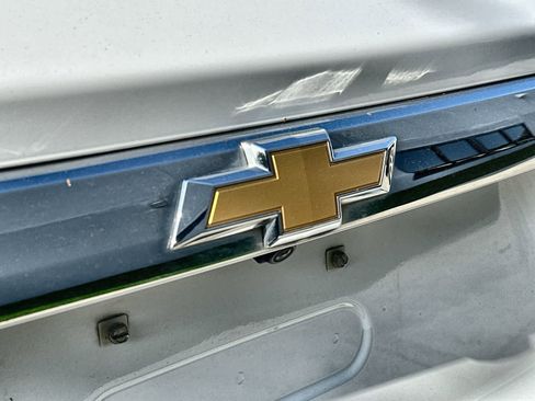 Used 2019 Chevrolet Traverse LT image 16