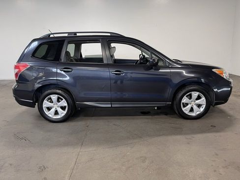 Used 2015 Subaru Forester 2.5i Premium image 2