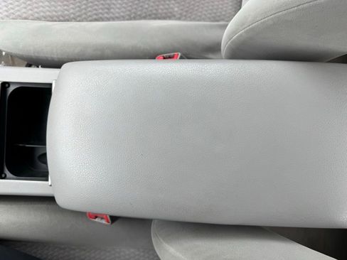 Used 2011 Toyota Camry LE image 16