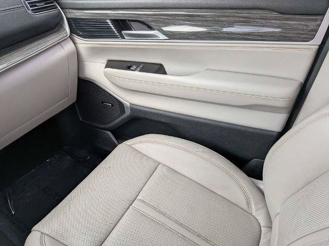 Used 2022 Jeep Wagoneer Series III RWD image 16