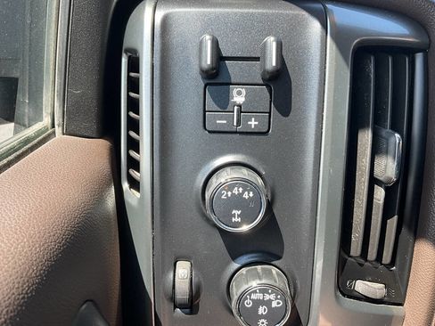 Used 2019 Chevrolet Silverado 2500 LTZ w/ Duramax Plus Package image 38