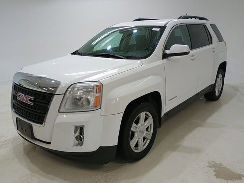 Used 2014 GMC Terrain SLE image 3