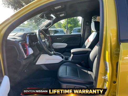 Used 2023 GMC Canyon AT4X w/ Edition 1 AWD/4WD image 10