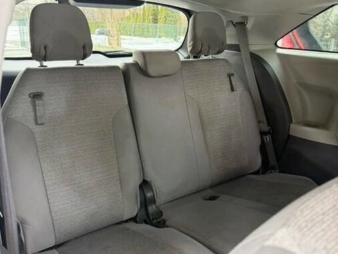 Used 2021 Toyota Sienna LE image 23