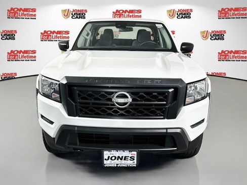Certified 2023 Nissan Frontier S AWD/4WD image 11