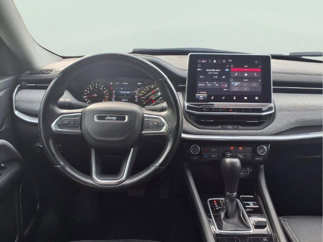 Used 2022 Jeep Compass Latitude AWD/4WD image 4