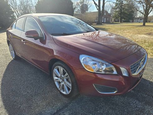 Used 2012 Volvo S60 T5 w/ Multimedia Pkg image 1