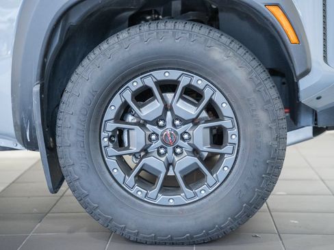Used 2024 Nissan Frontier PRO-4X w/ Pro Premium Package AWD/4WD image 16