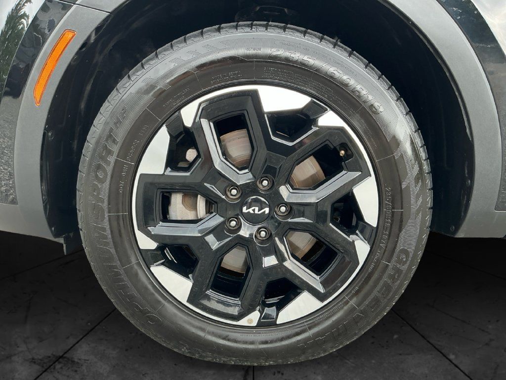 Used 2024 Kia Sorento S AWD/4WD image 15