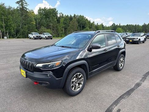 Used 2020 Jeep Cherokee Trailhawk w/ Cold Weather Group AWD/4WD image 1