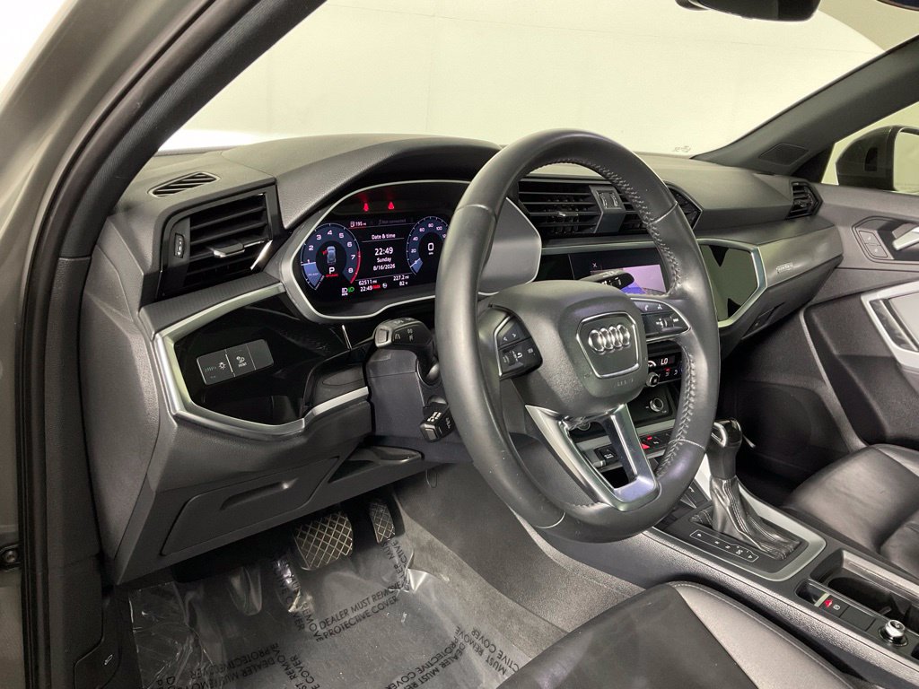 Used 2020 Audi Q3 2.0T Premium Plus w/ Premium Plus Package AWD/4WD image 13