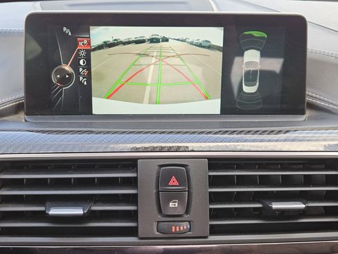 Used 2016 BMW M4 Convertible image 18