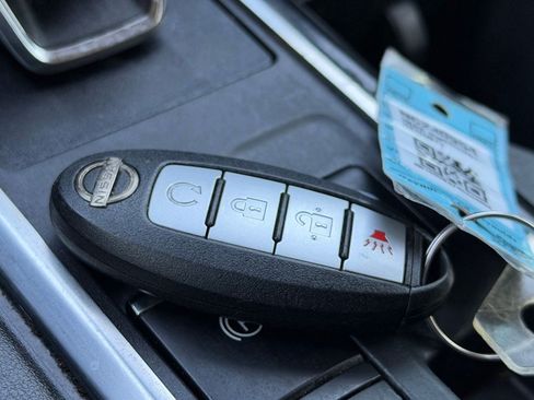 Used 2022 Nissan Pathfinder SV FWD image 35