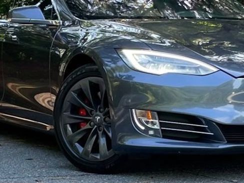 Used 2020 Tesla Model S Performance AWD/4WD image 10