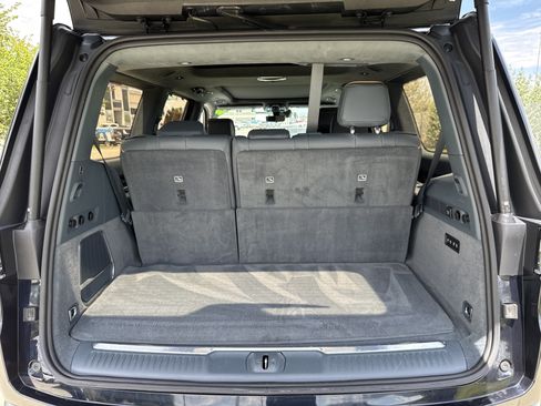 Used 2022 Jeep Grand Wagoneer Series III w/ Rear Seat Video Group 1 AWD/4WD image 25