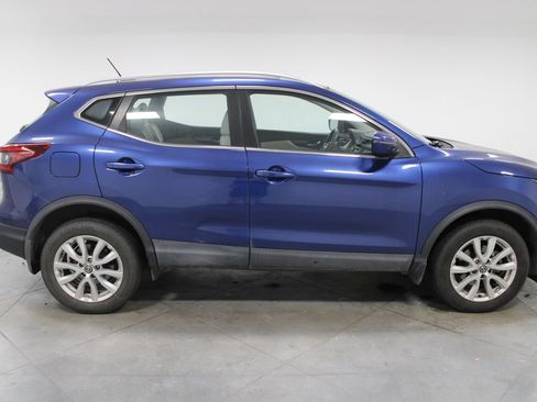 Used 2020 Nissan Rogue Sport SV FWD image 11