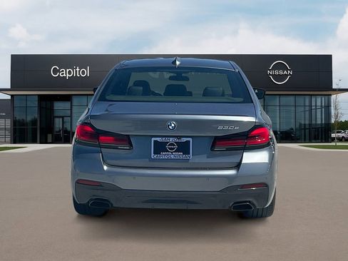 Used 2022 BMW 530e w/ M Sport Package image 6