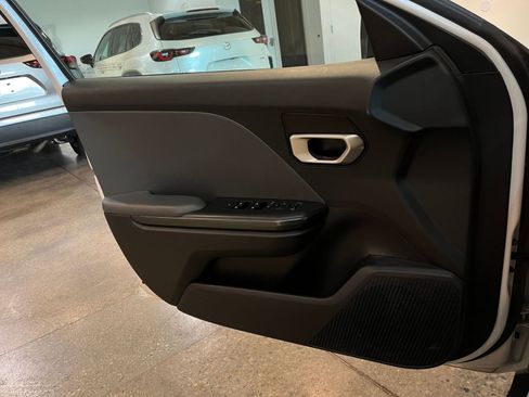 Used 2025 Kia K4 FWD image 18