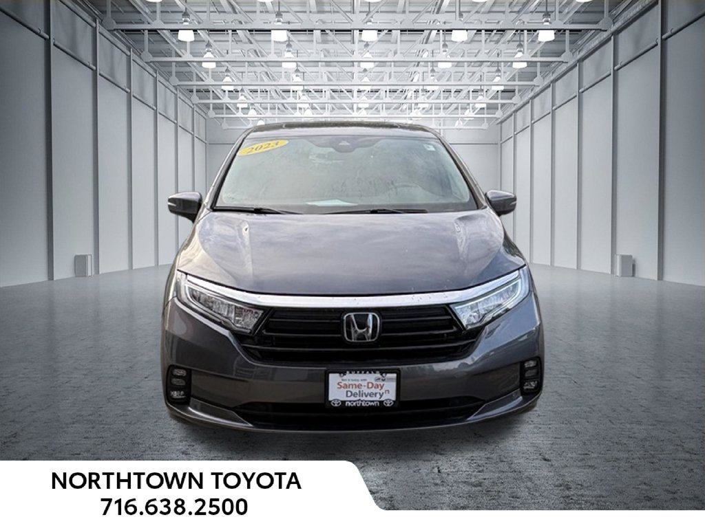 Used 2023 Honda Odyssey EX-L image 2
