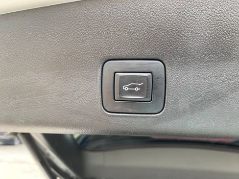 Used 2023 Chevrolet TrailBlazer RS w/ Sun and Liftgate Package FWD image 30