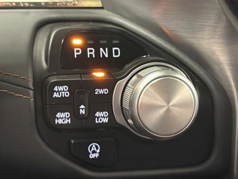 Used 2022 RAM 1500 Limited w/ Body Color Bumper Group AWD/4WD image 17