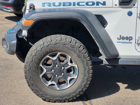 Used 2022 Jeep Wrangler Unlimited Rubicon 4xe w/ Cold Weather Group AWD/4WD image 10