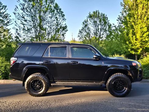 Used 2015 Toyota 4Runner Trail Premium AWD/4WD image 12