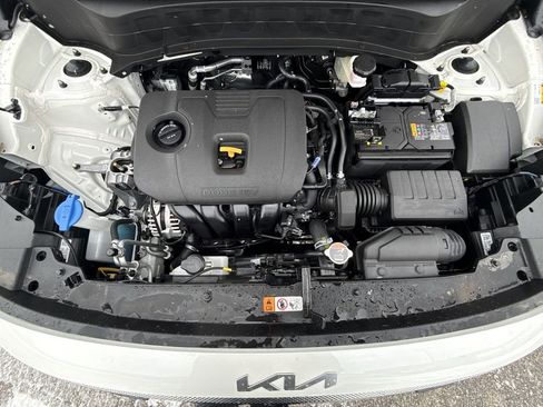 New 2026 Kia Seltos LX image 17