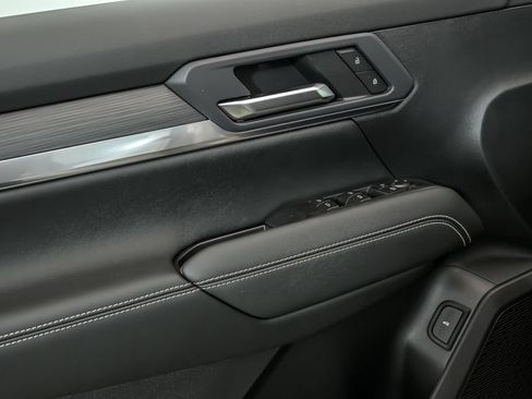 New 2026 GMC Terrain Elevation w/ Elevation Premium Package AWD/4WD image 5